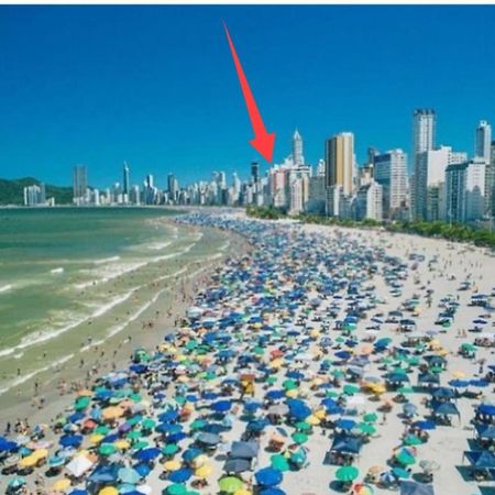 APARTAMENTO VISTA MAR - Pé na areia Balneário Camboriú Exterior foto